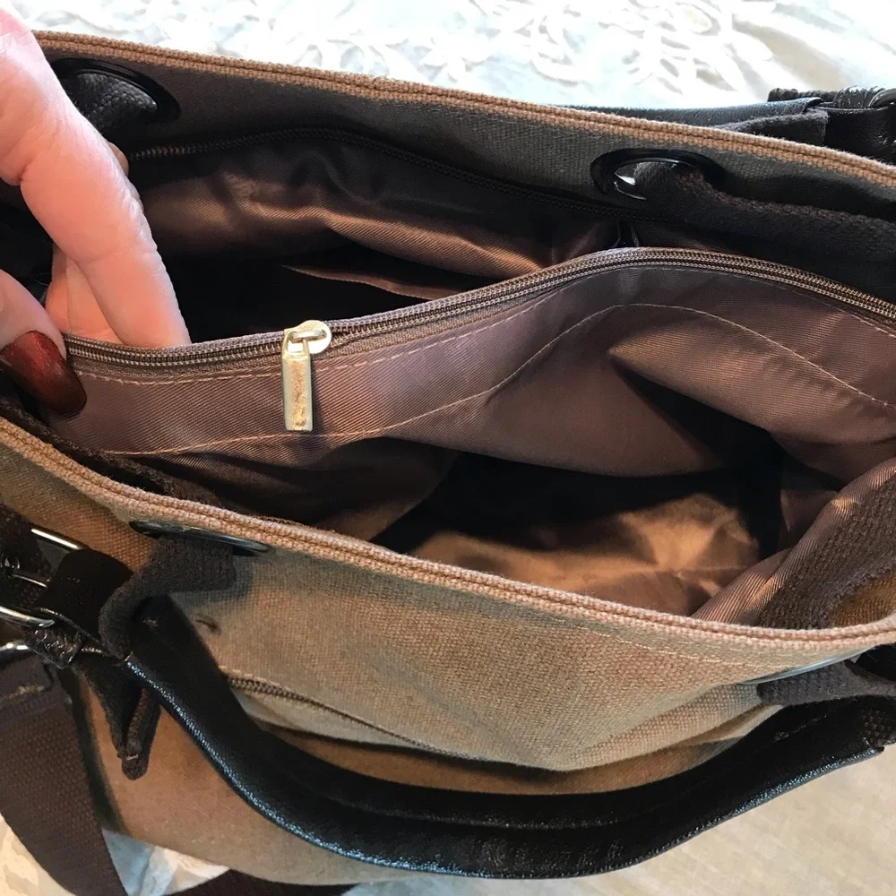 Ding Xin Yizu Brown Canvas Hobo/Satchel. NWOT.